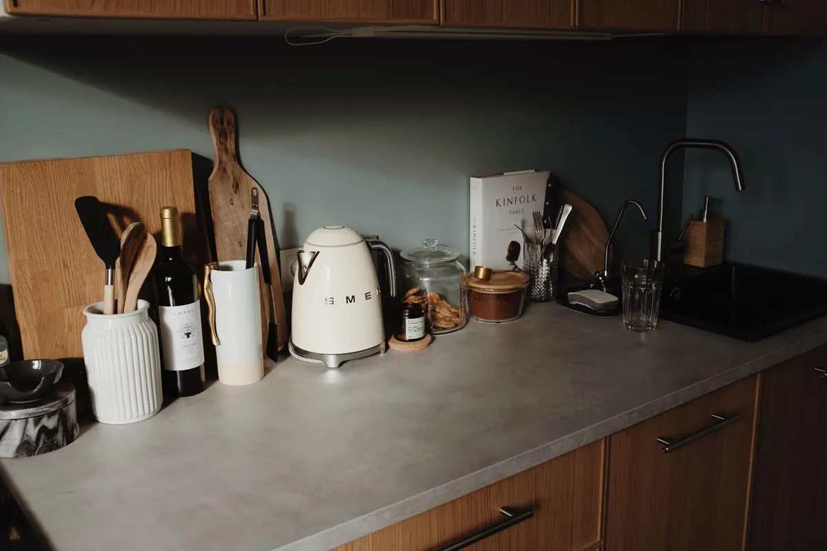 Electric Kettles for Tea: A Comparison Checklist for Temperature Control and Pouring
